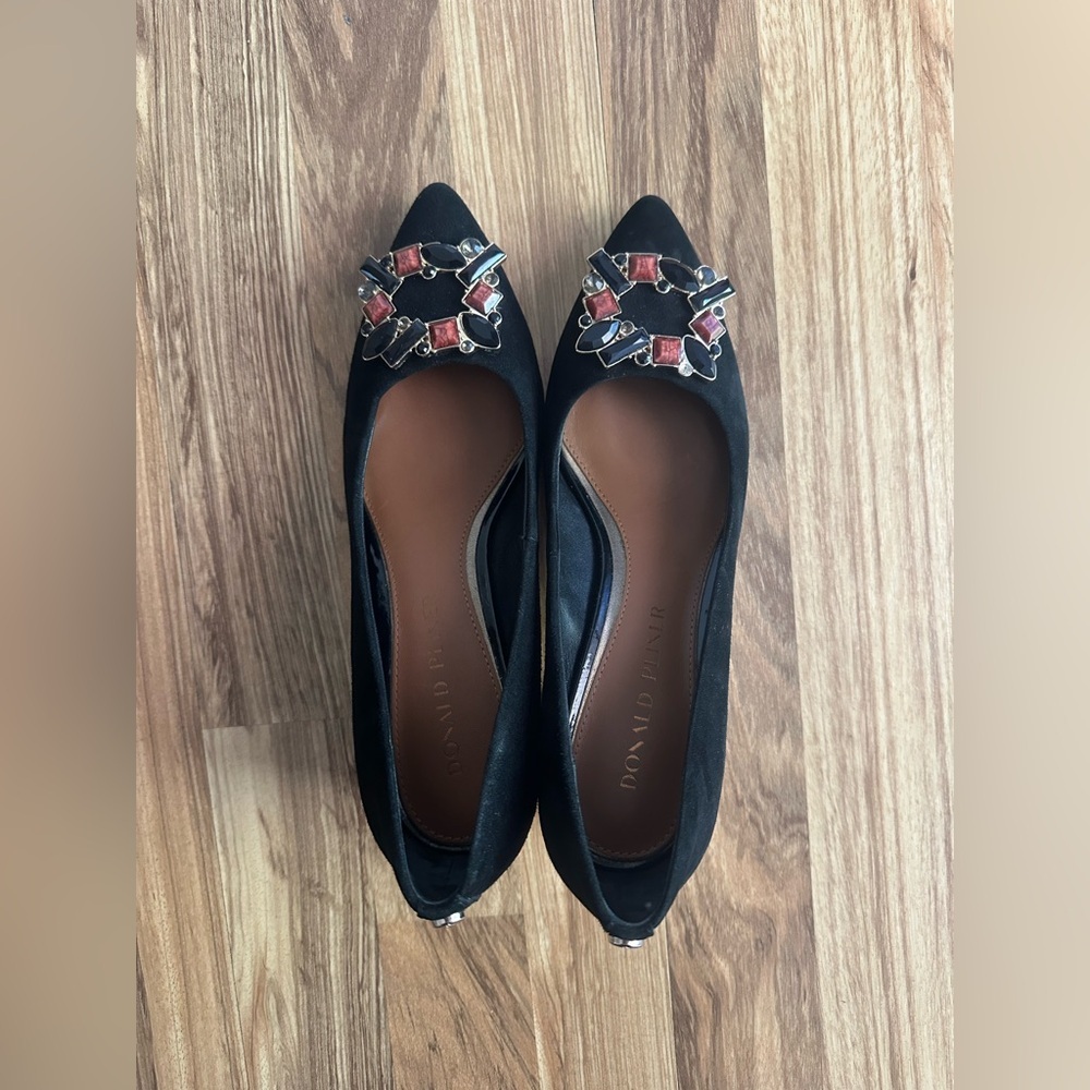 Donald pliner Elegant Black Suede Heels with Embellished Design size 6.5 M - Picture 5 of 9